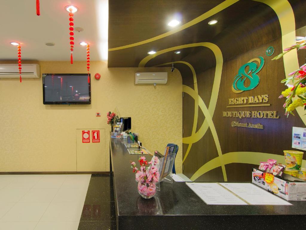 Eight Days Boutique - Mount Austin Hotel *